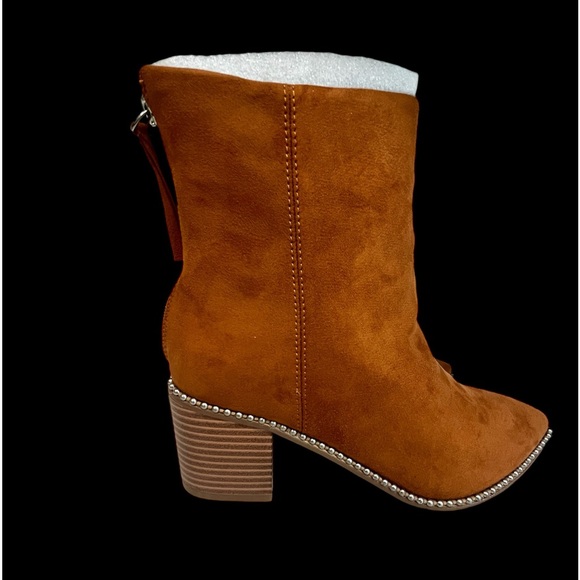 Suede boots - Picture 2 of 6